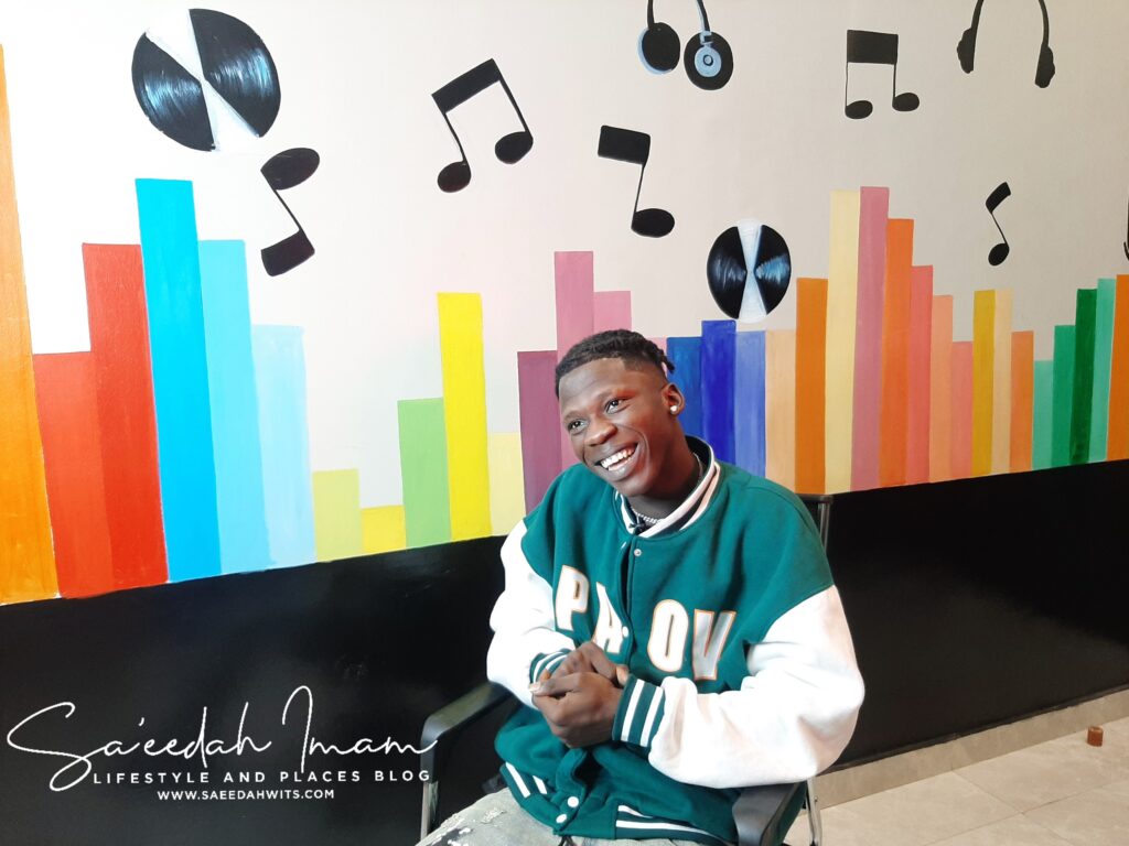 Seyi Vibez